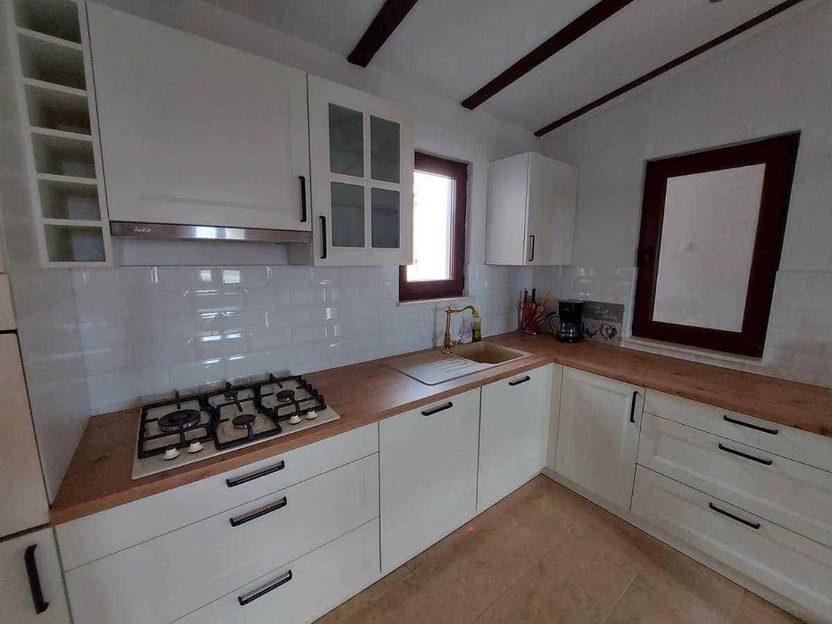 Holiday House Pag Zubovici Exterior photo