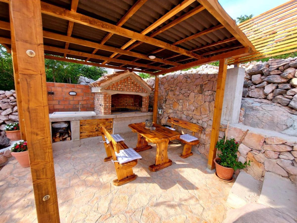 Holiday House Pag Zubovici Exterior photo