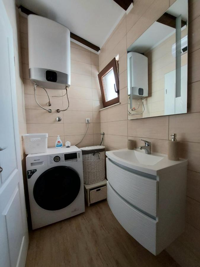 Holiday House Pag Zubovici Exterior photo