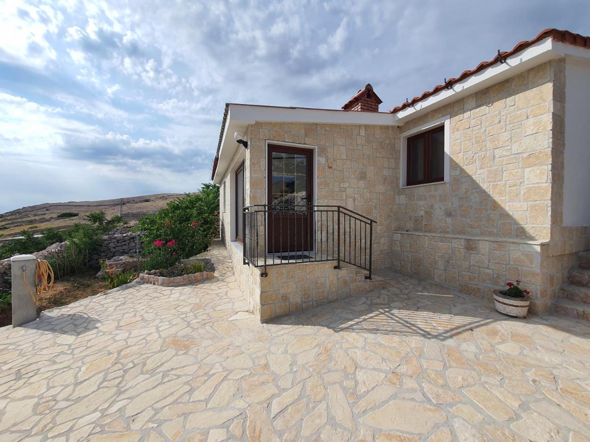 Holiday House Pag Zubovici Exterior photo