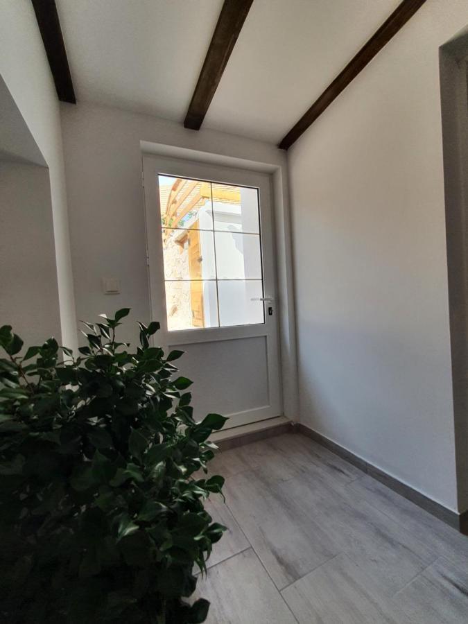 Holiday House Pag Zubovici Exterior photo